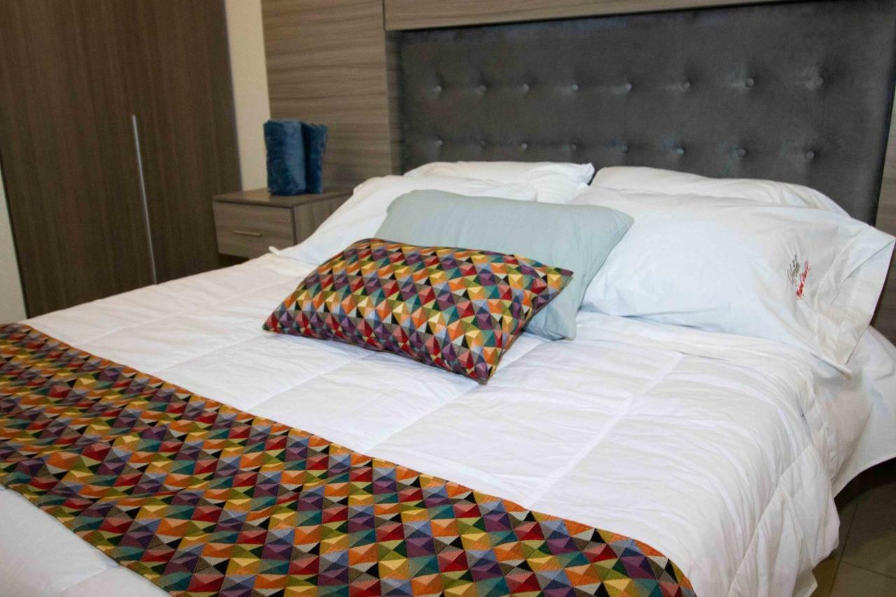 Hotel Madrid Plaza Colombia エクステリア 写真